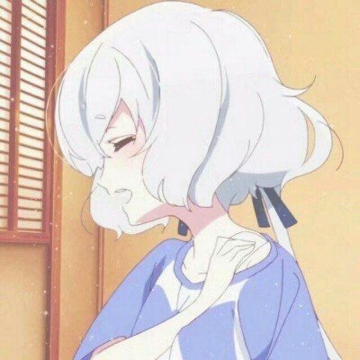 小孩大哭猫咪边哄边擦眼泪